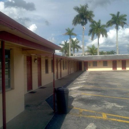 Palm City Motel Fort Myers Extérieur photo